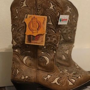 𝕃𝕒𝕣𝕖𝕕𝕠 𝕓𝕒𝕓𝕪